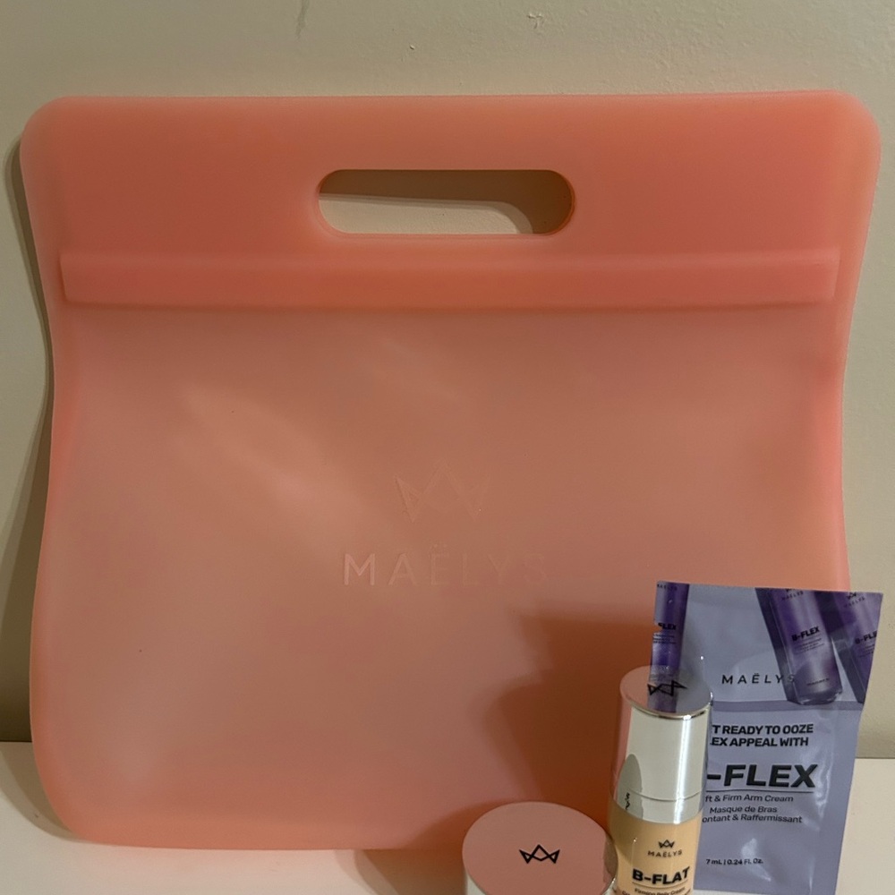 Maelys Pink Cosmetic Set